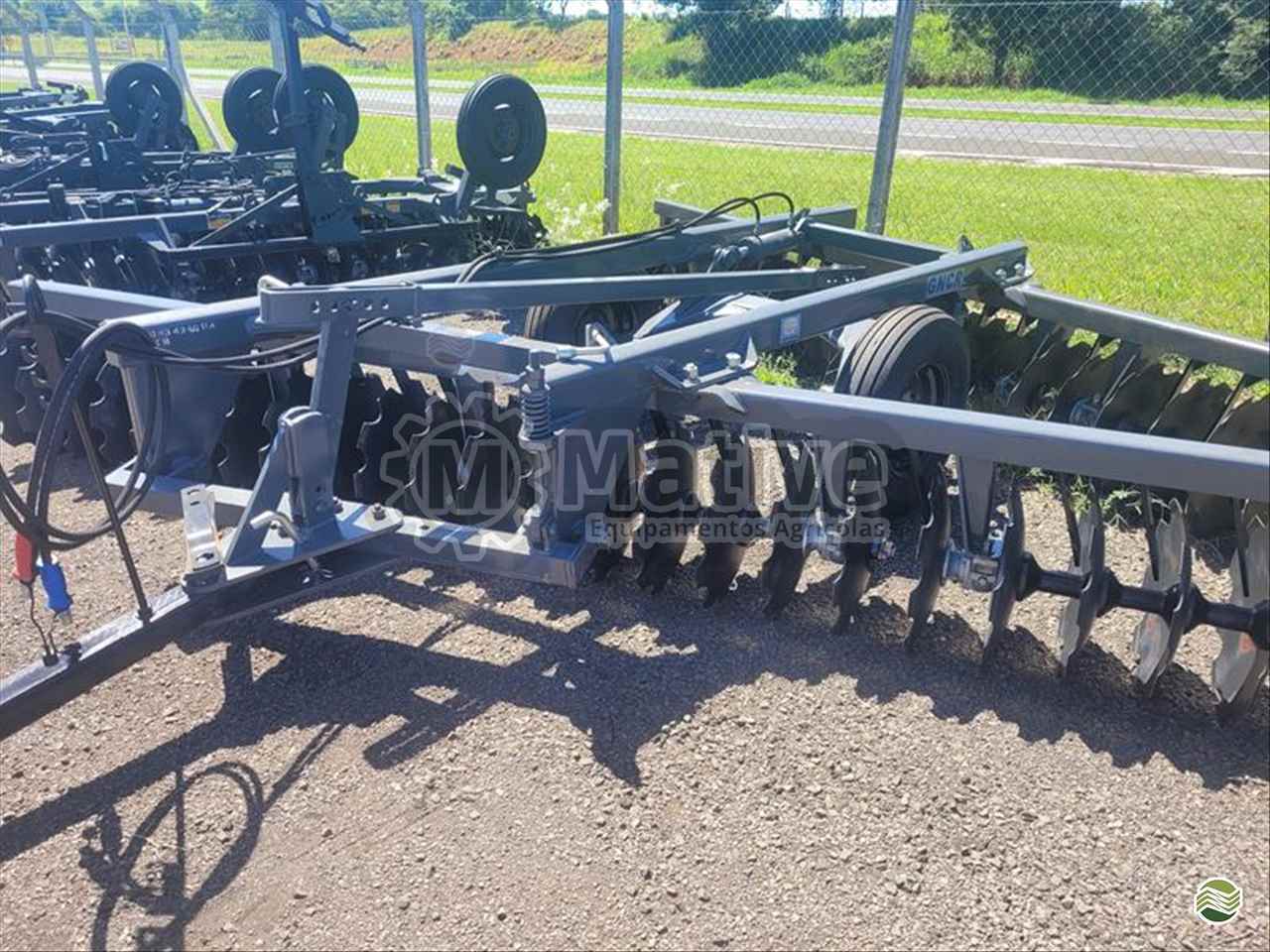 IMPLEMENTOS AGRICOLAS GRADE NIVELADORA NIVELADORA 48 DISCOS Mative Equipamentos Agrícolas  MARTINOPOLIS SÃO PAULO SP